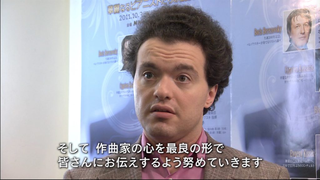 NHK音楽祭2011でインタビューに応じるエフゲニー・キーシン