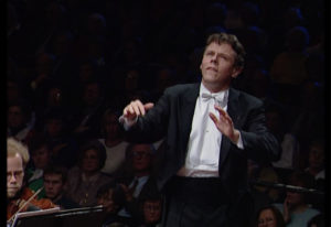 ベートーヴェン交響曲第3番「英雄」を指揮するマリス・ヤンソンス。オケはオスロフィル。1997年4月13日 (c) NRK