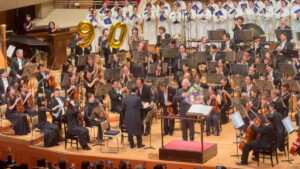 マーラー交響曲第8番を演奏し終えた都響とエリアフ・インバル (2026年2月16日)